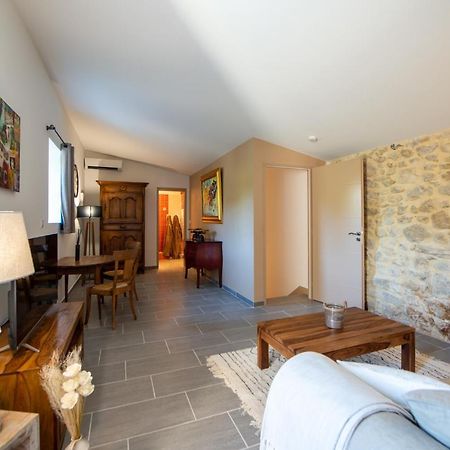 La Maison De Livia, Chambres D'Hotes, Piscine Chauffee, Proche Uzes, Nimes, Ales Sauzet  Eksteriør billede